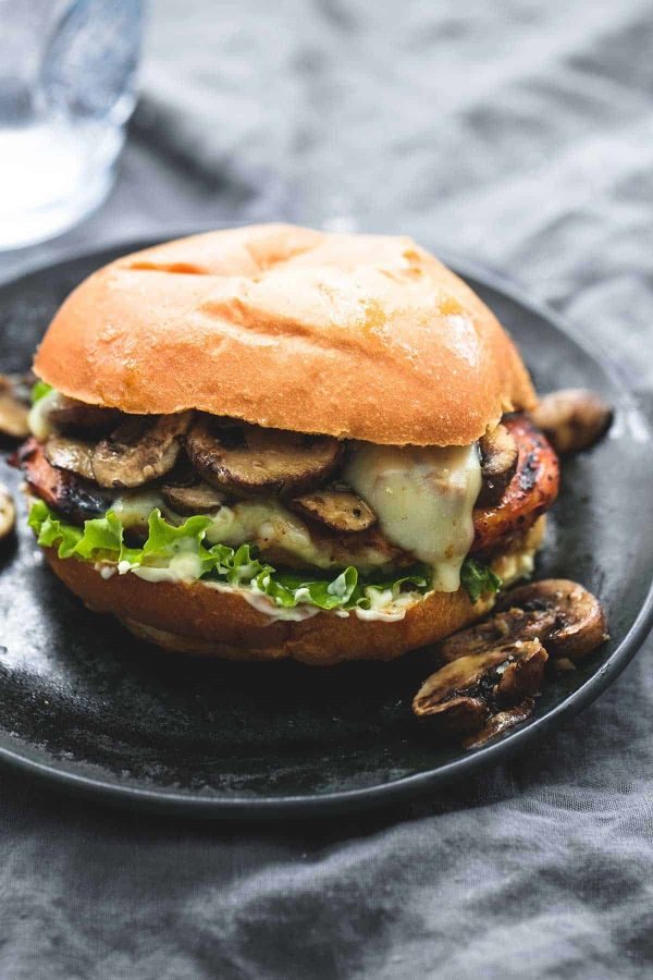 CHICKEN AND MUSHROOM BRIOCHE